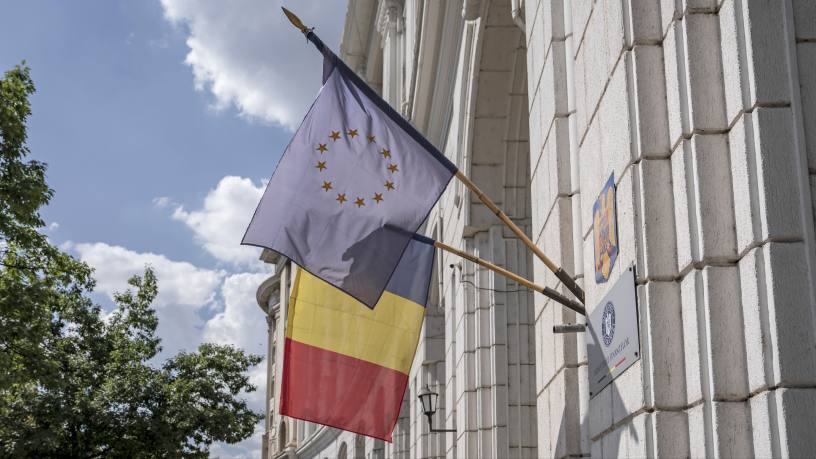  © Bloomberg Finance LP