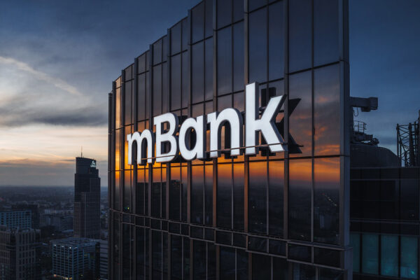  mBank is now offering a new wealth reporting suite across its online and mobile banking services as it continues to pursue a “digital-first” customer experience strategy